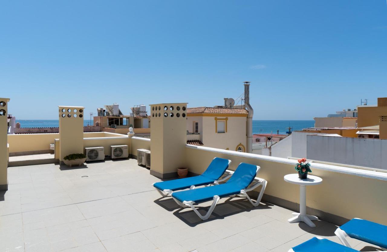 Apartamentos Leonor Carihuela Torremolinos Dış mekan fotoğraf