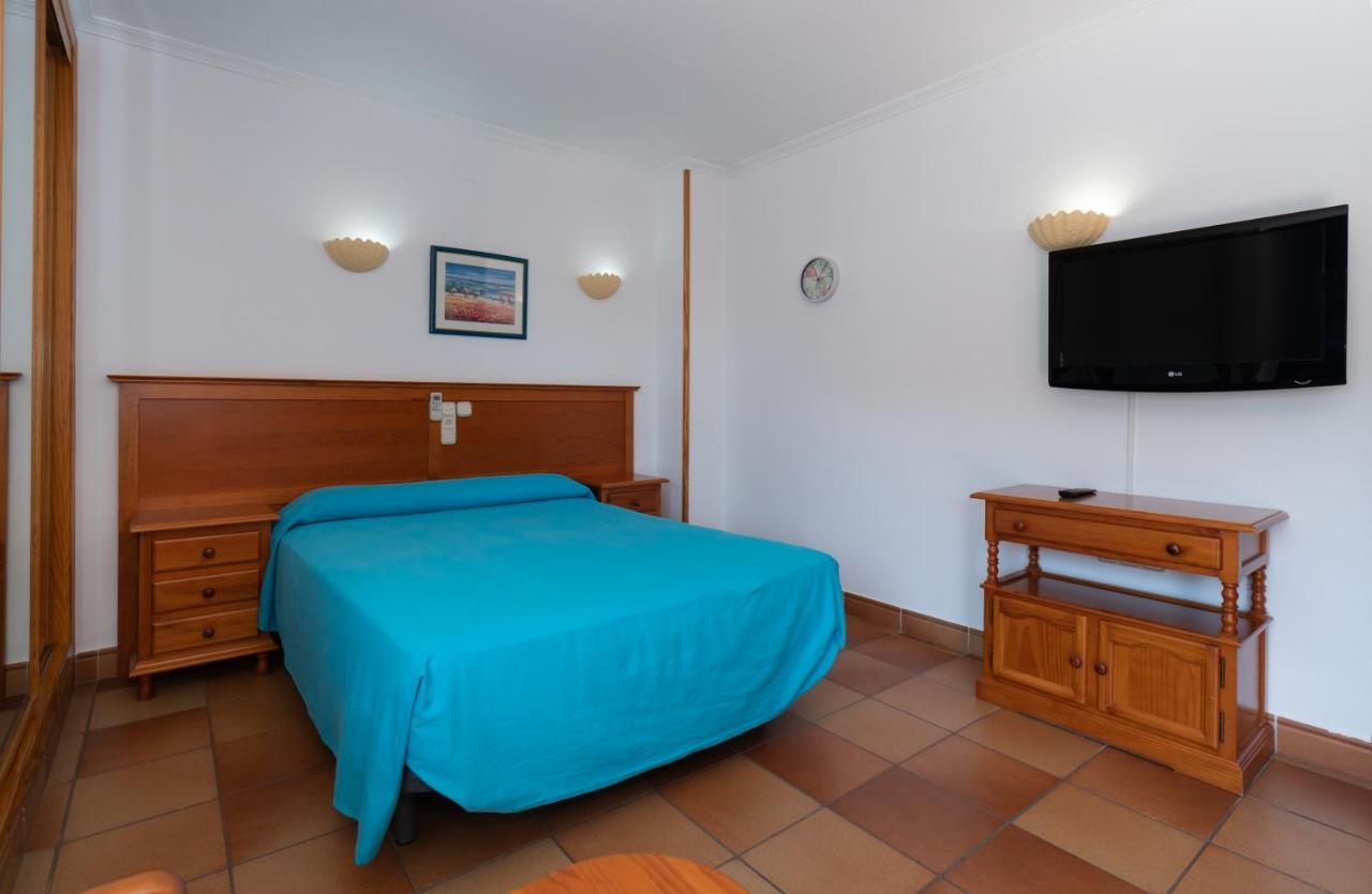 Apartamentos Leonor Carihuela Torremolinos Dış mekan fotoğraf
