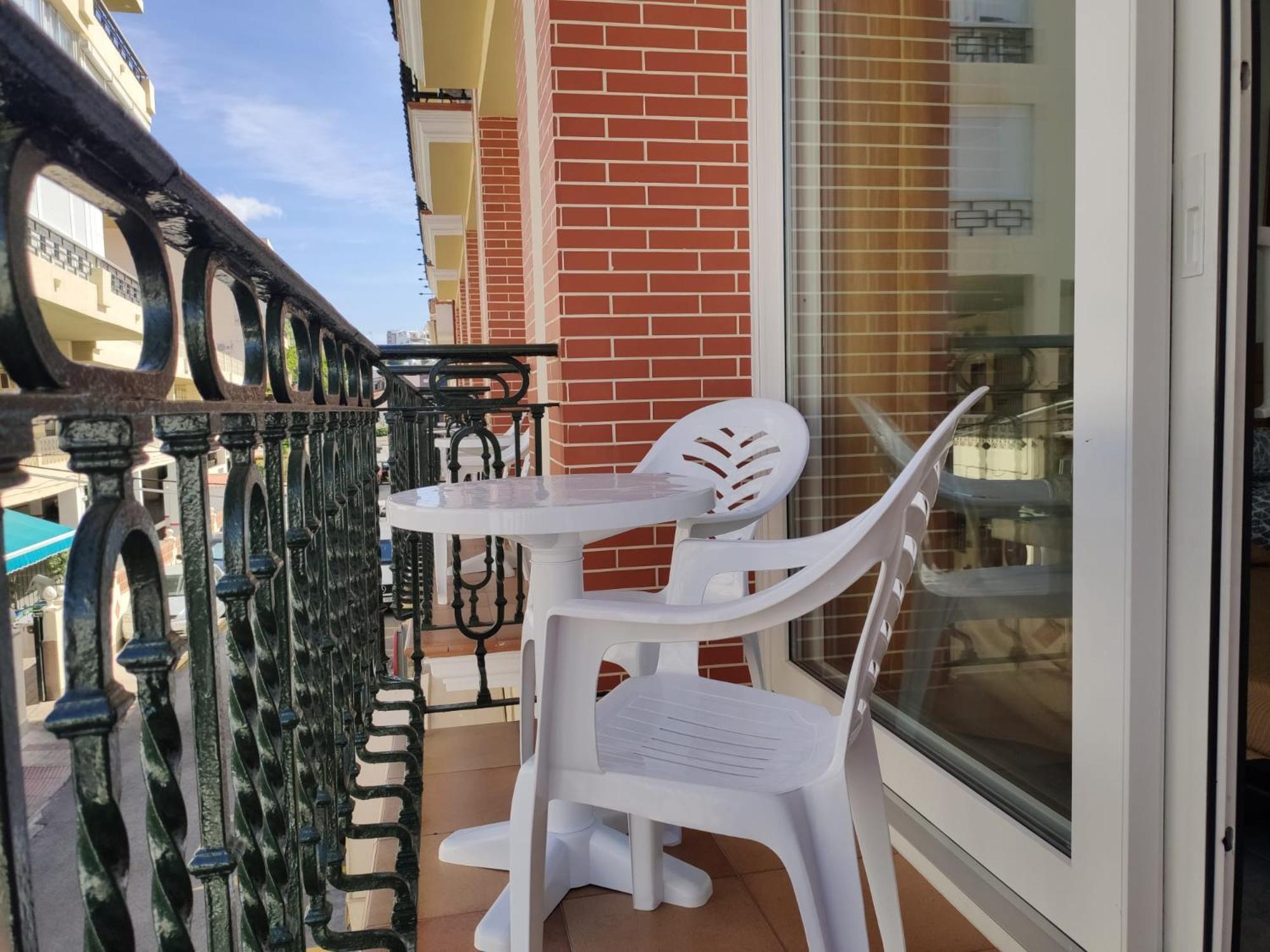 Apartamentos Leonor Carihuela Torremolinos Dış mekan fotoğraf