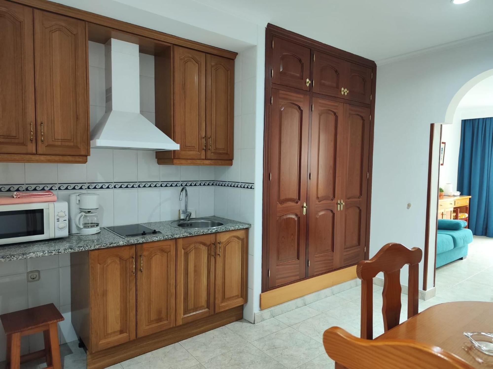 Apartamentos Leonor Carihuela Torremolinos Dış mekan fotoğraf