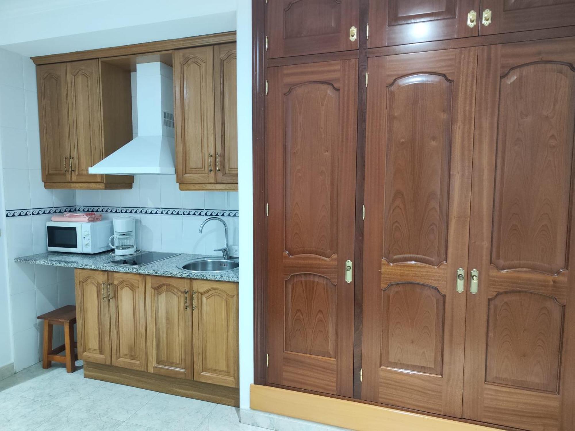 Apartamentos Leonor Carihuela Torremolinos Dış mekan fotoğraf